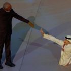 Foto Morgan Freeman dan Ghanim al-Muftah saat di pembukaan piala dunia 2022 foto dari IG @sayidatynet
